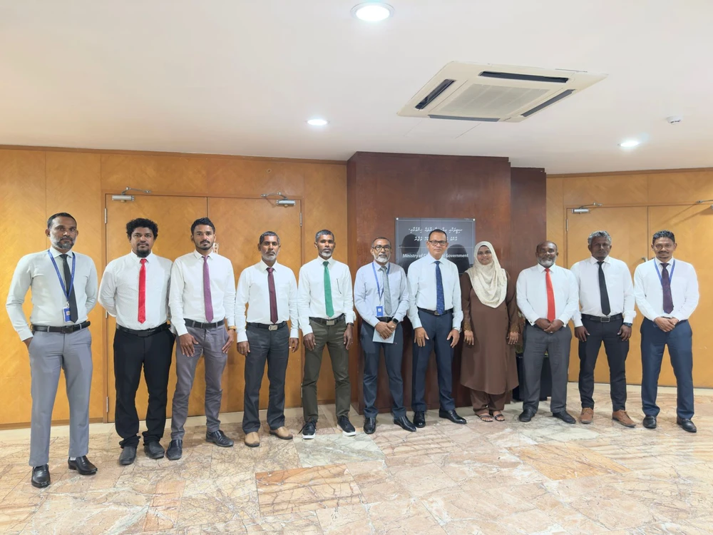photo for މިނިސްޓަރ އާދަމް ޝަރީފް ޢުމަރު ނިލަންދެއަތޮޅު އުތުރުބުރީ އަތޮޅު ކައުންސިލާ ބައްދަލުކުރެއްވުން